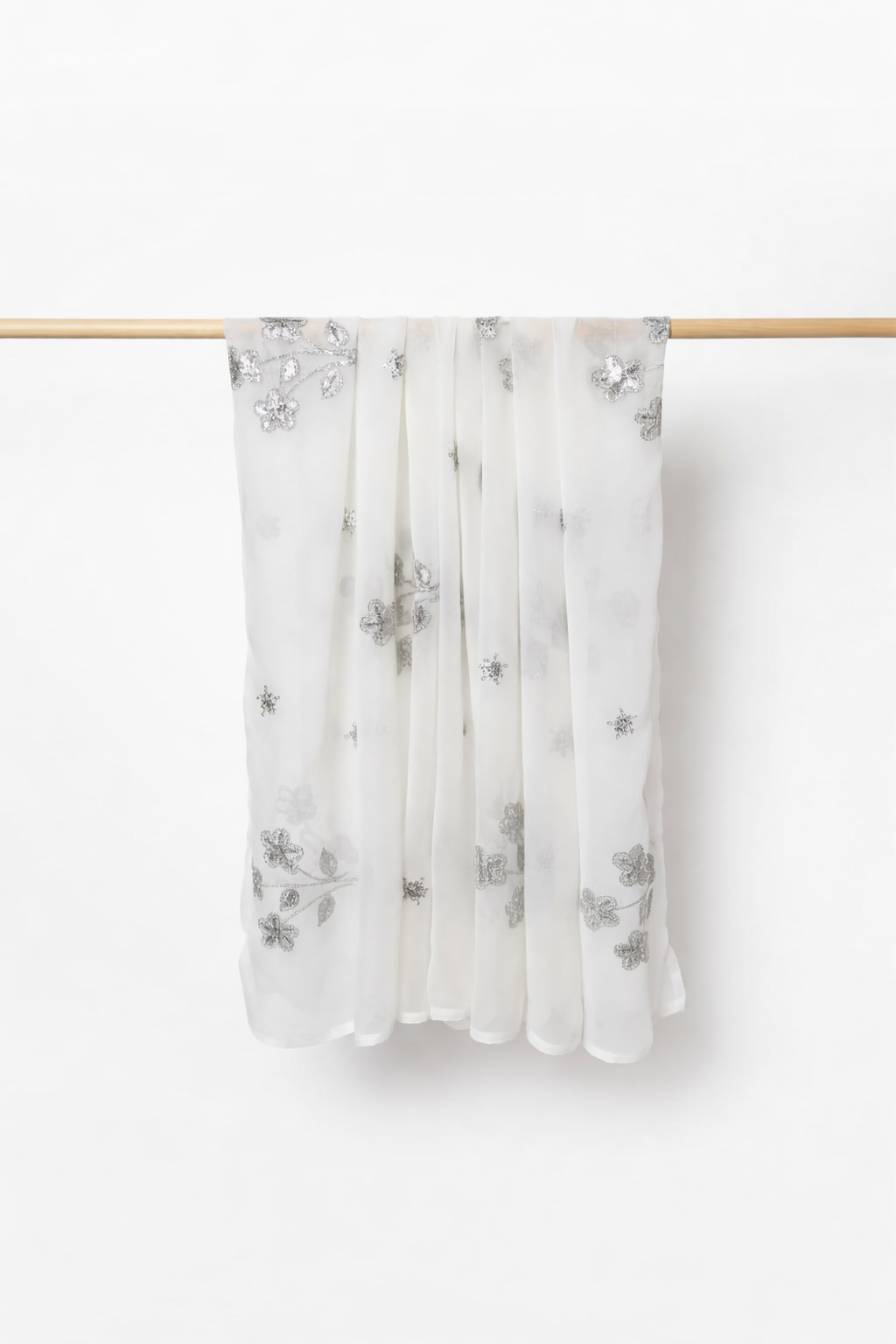 Elegant White Embroidered Chiffon Dupatta ښکلی سپین ګلدوزي شوی شیفون دوپټه