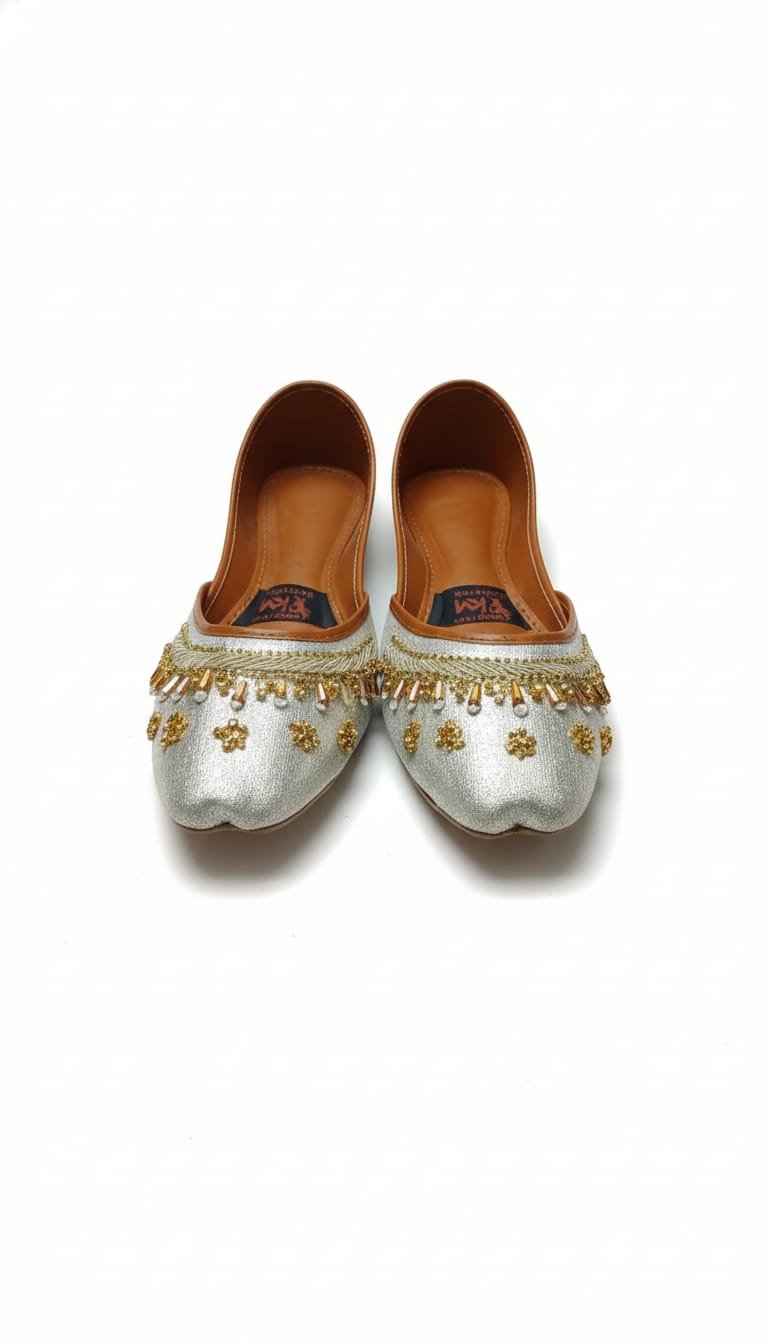 Silver Embroidered Traditional Shoes د سپينو زرو ګنډل شوي دوديز بوټان