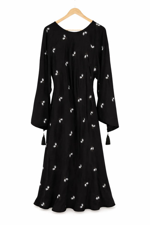 Black Embroidered Hijab تور ګنډل شوی حجاب