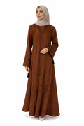 Embroidered Open-Style Hijab Dress – Brown ګنډل شوی خلاص سټایل حجاب – نسواري